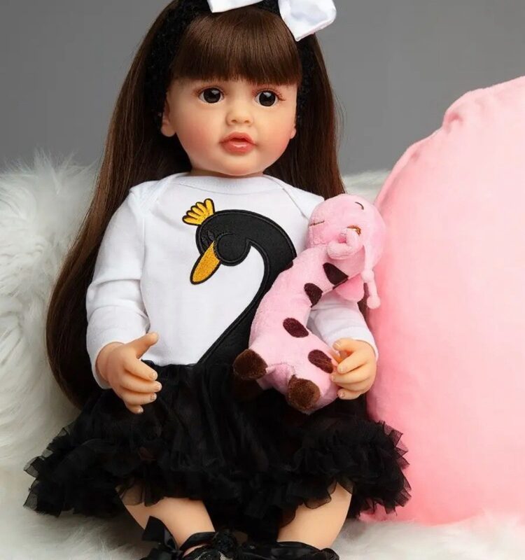 Poupée en silicone pour les petites